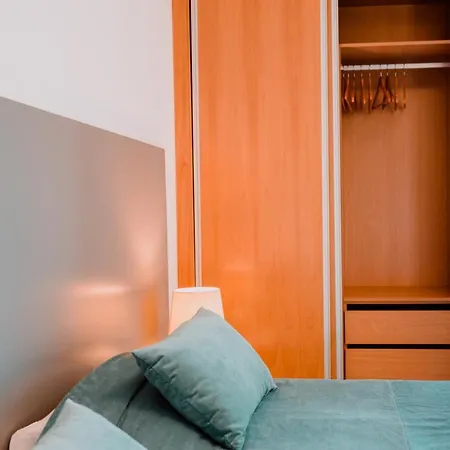 Casa Edie Appartement *